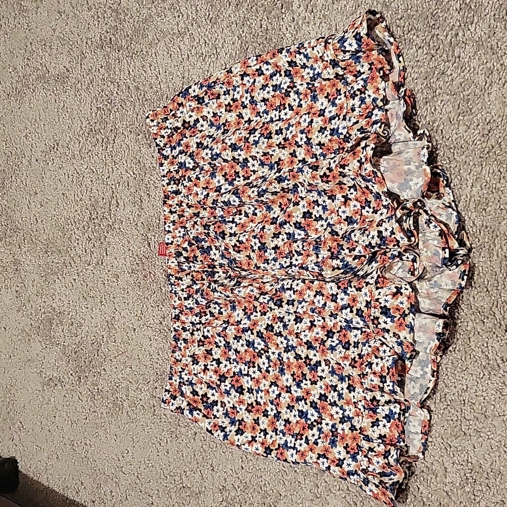 Tommy Jean's flower print shorts